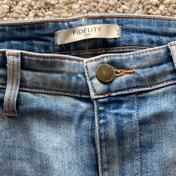 GWEN HIGH WAISTED FIDELITY JEANS SIZE 30 - Picture 2 of 6